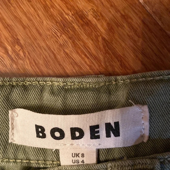 Boden women’s green cargo pants - size 4 - 100% cotton - Picture 2 of 6